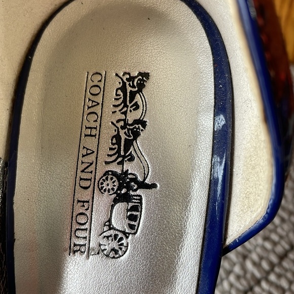 COACH AND FOUR HEEl SHOE - Picture 7 of 7